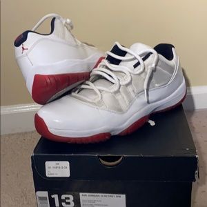 Jordan Retro 11 low cherry bottom